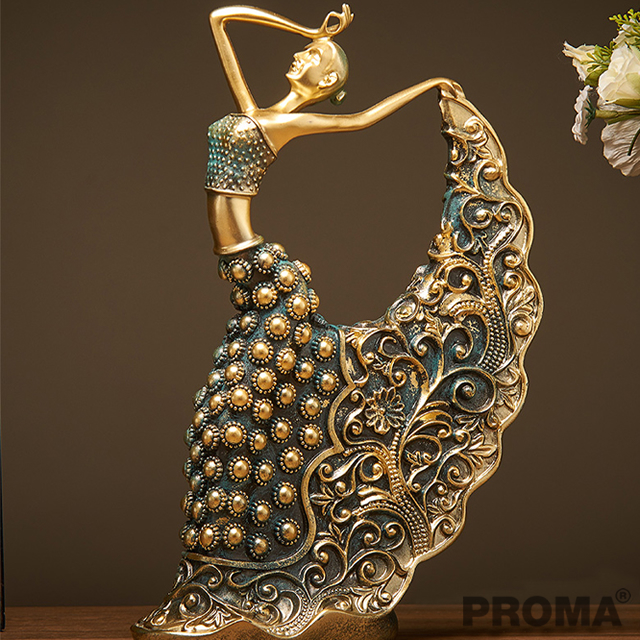 Resin Statue Dancers Ornament